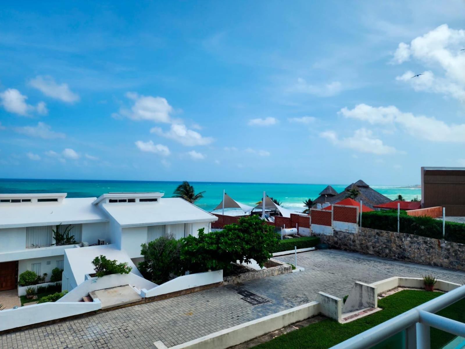 Beachfront Apartments Κανκούν Εξωτερικό φωτογραφία
