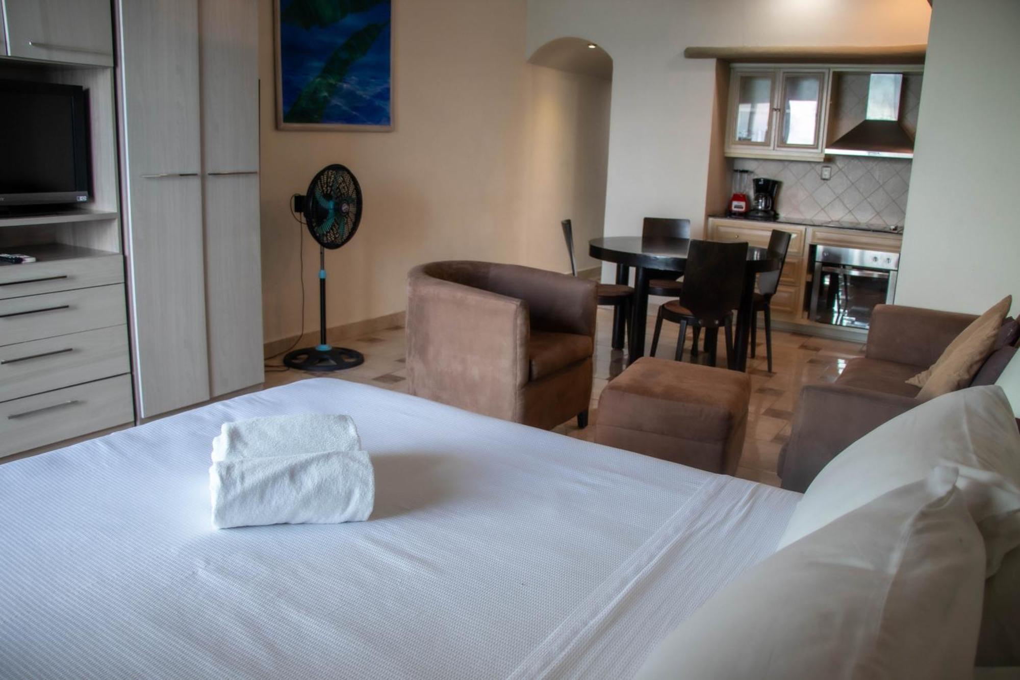 Beachfront Apartments Κανκούν Δωμάτιο φωτογραφία