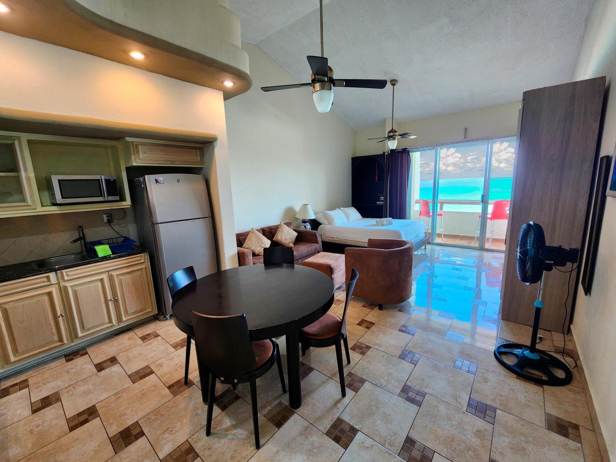 Beachfront Apartments Κανκούν Δωμάτιο φωτογραφία