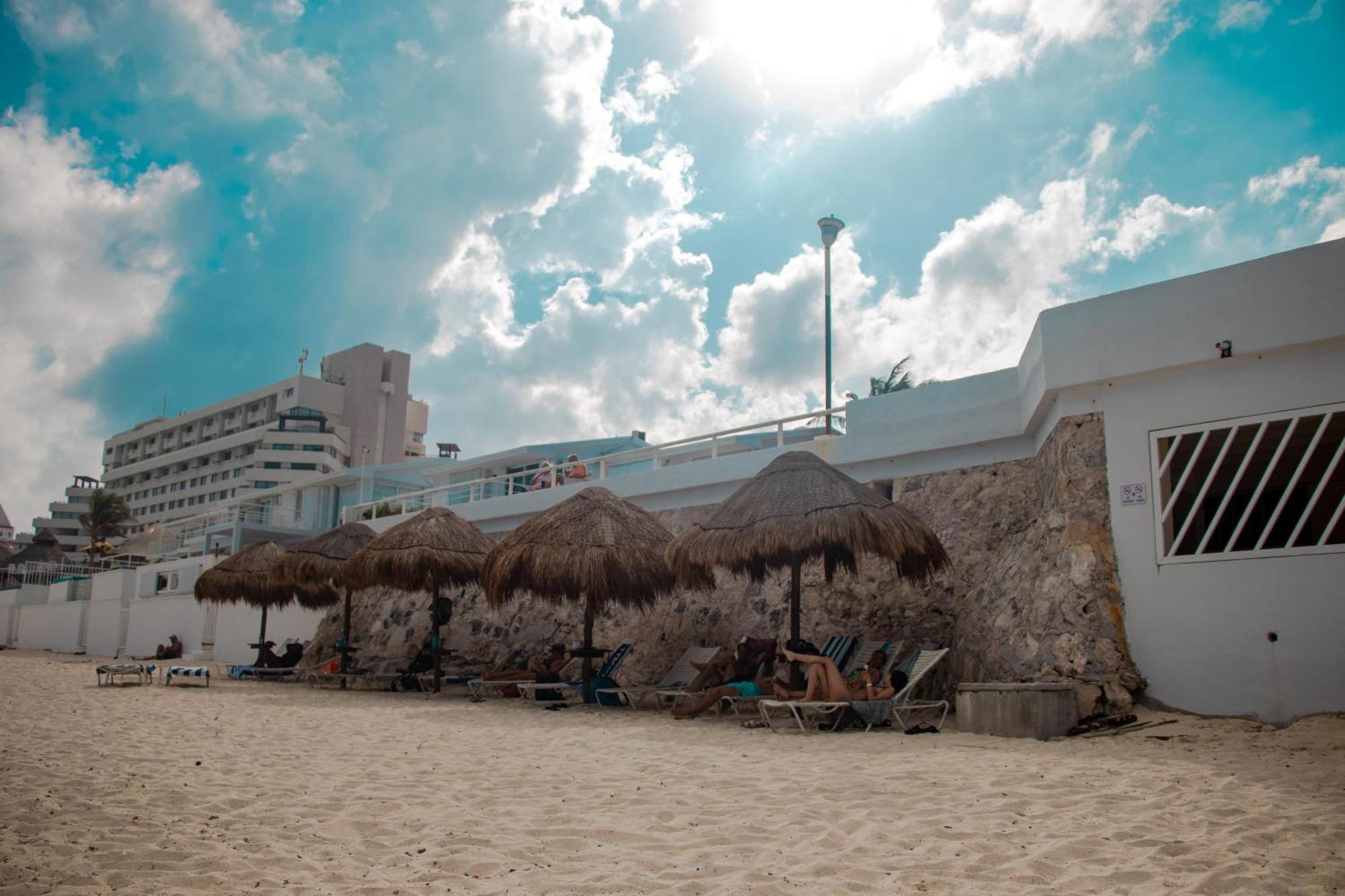 Beachfront Apartments Κανκούν Εξωτερικό φωτογραφία