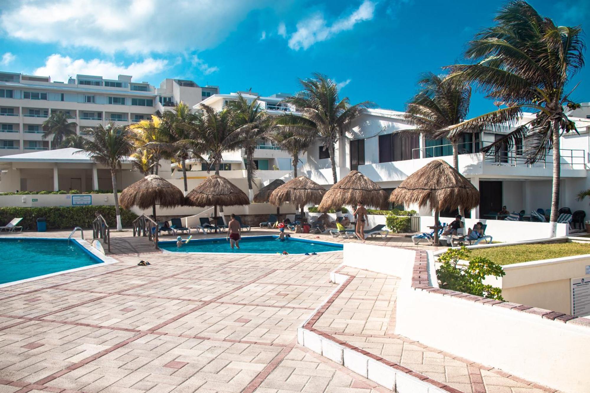 Beachfront Apartments Κανκούν Εξωτερικό φωτογραφία